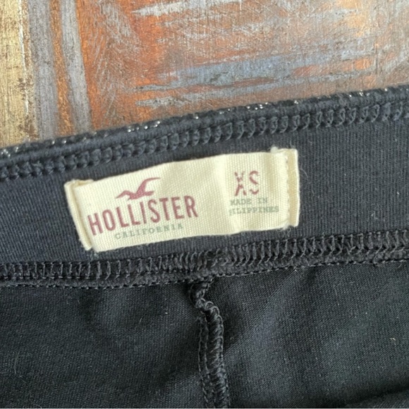 XS Gold & Black Hollister leggings - Picture 4 of 4